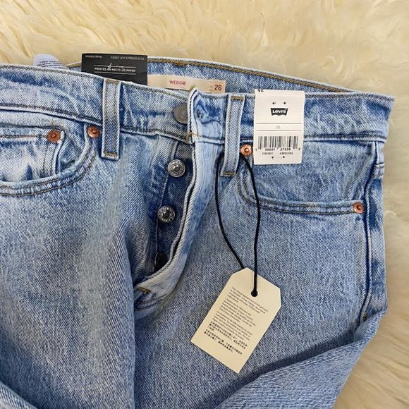 NWT $90 LEVI'S Women 26 (2) Wedgie Icon Fit Ankle Jeans Denim pants Waist 28" - Picture 9 of 14